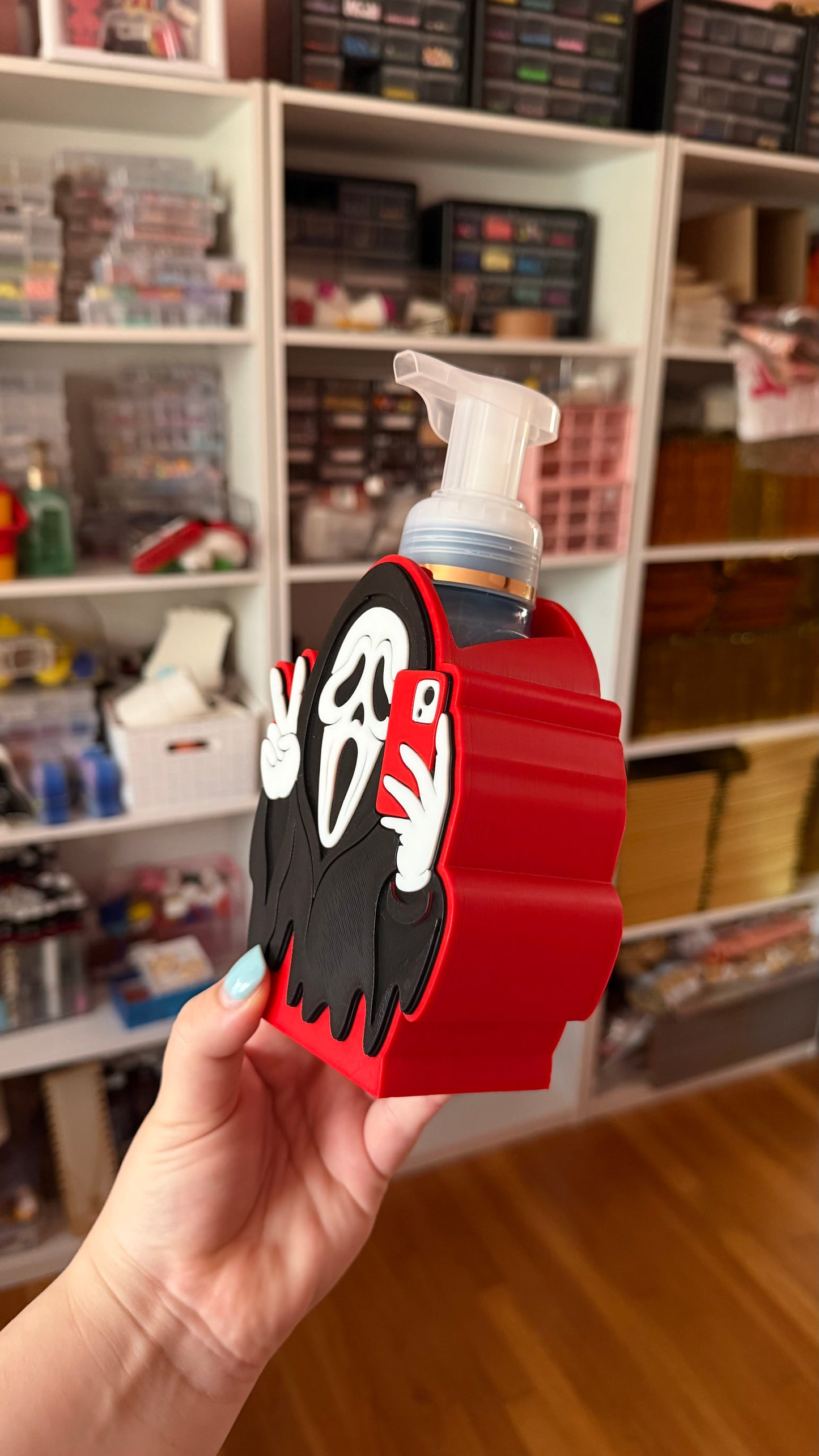 Ghostface Mirror Selfie Soap Holder