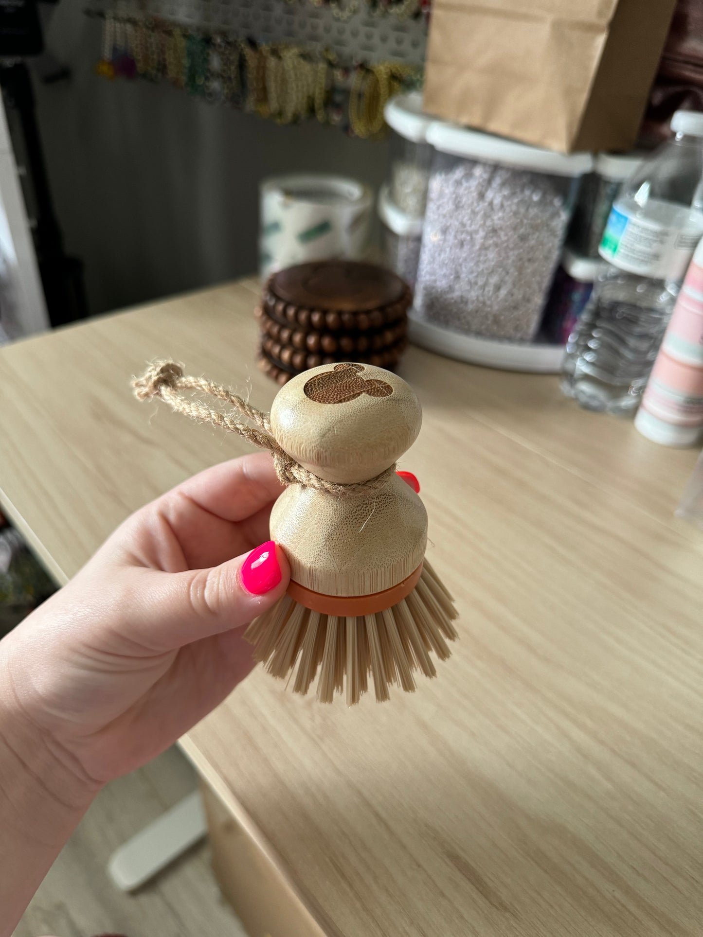 Magical Mouse Pot Scrubber