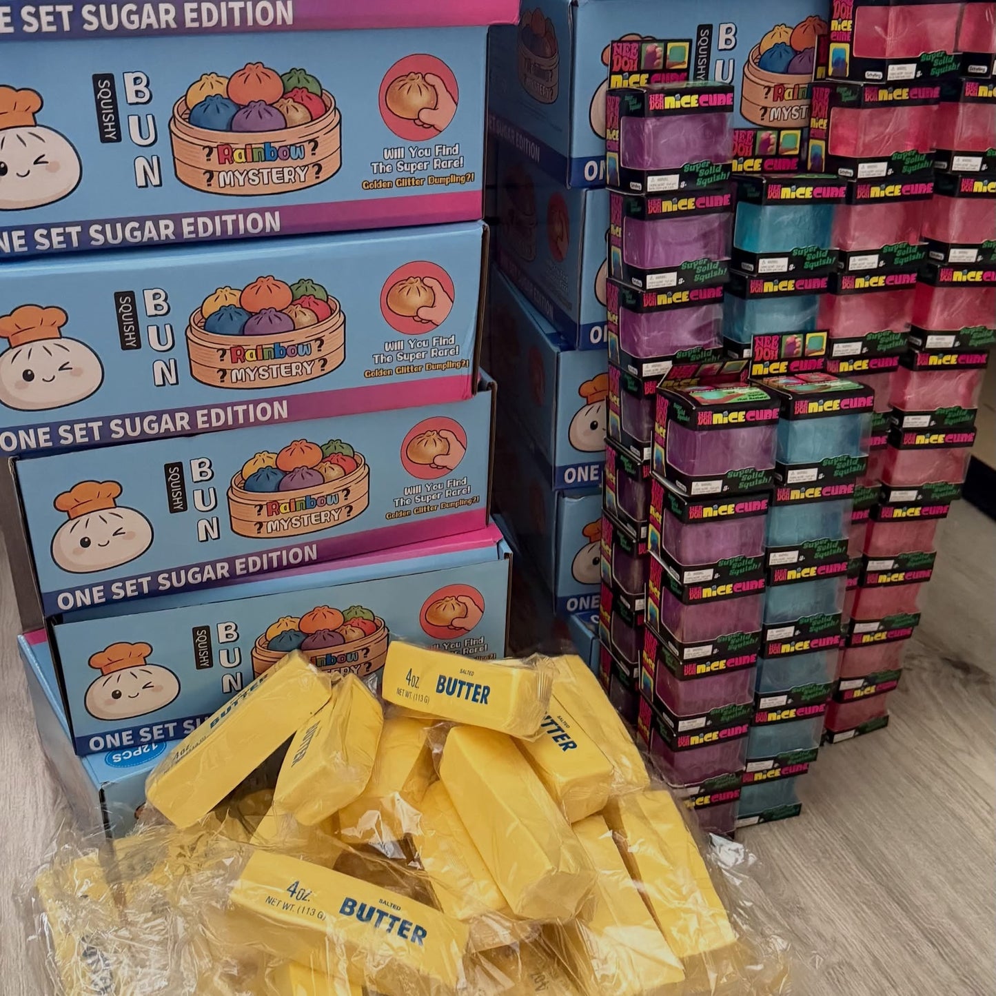 VIRAL SQUISHY READY TO SHIP