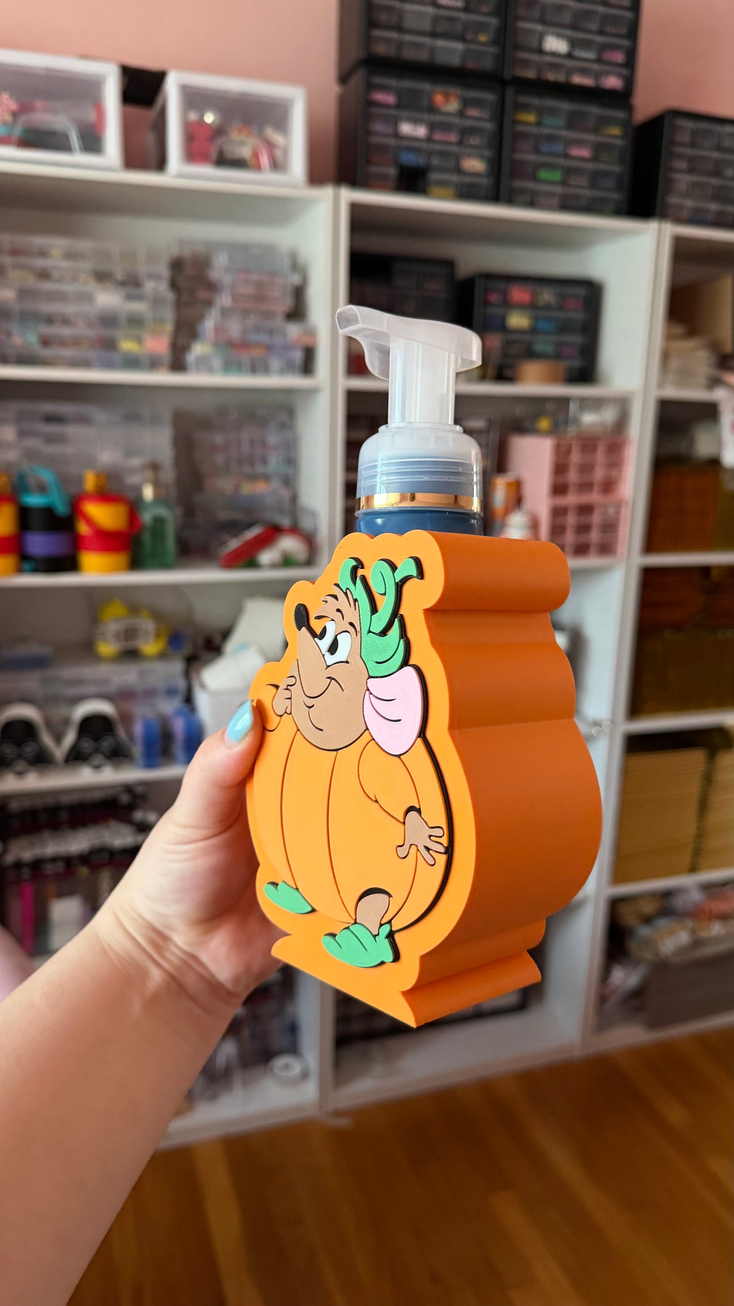 Pumpkin Gus-Gus Soap Holder
