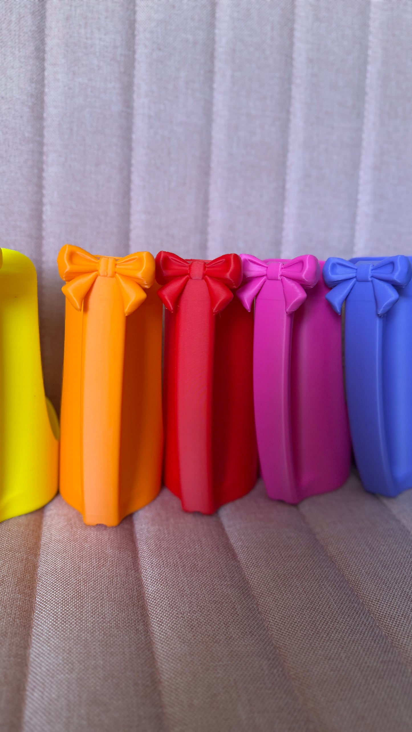 Slim Can Bow Holders