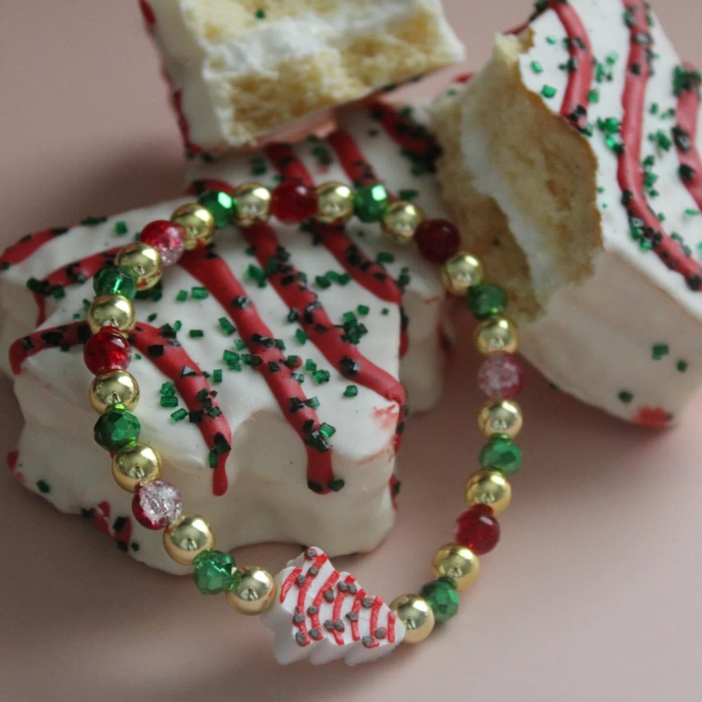 Christmas Cake Bracelet